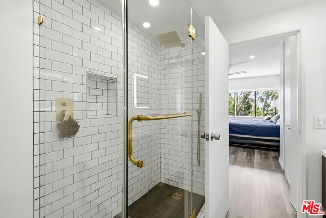 7135 Hollywood Boulevard 206, Los Angeles, CA 90046