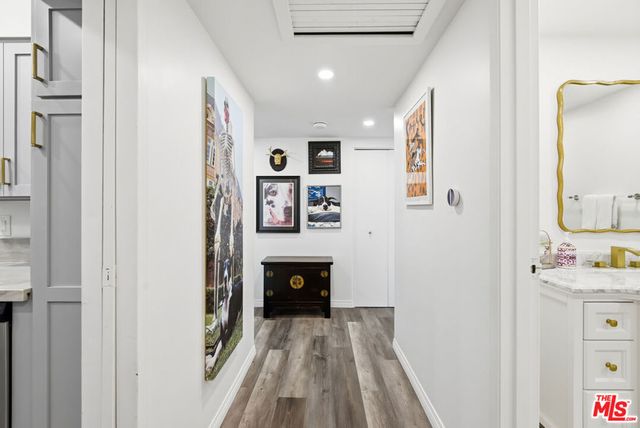 7135 Hollywood Boulevard 206, Los Angeles, CA 90046