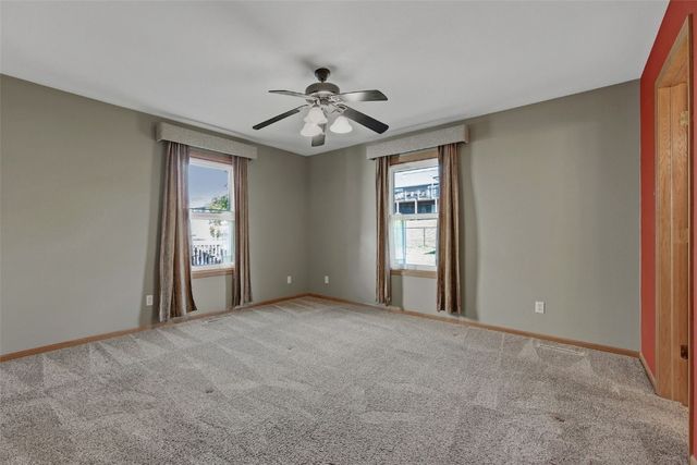 3737 Monarch Drive SW, Cedar Rapids, IA 52404