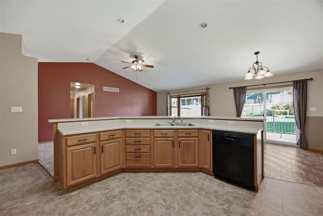 3737 Monarch Drive SW, Cedar Rapids, IA 52404