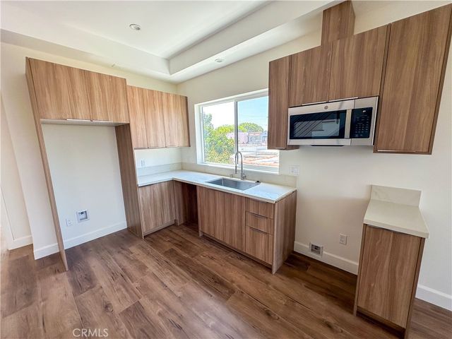 2840 Wellington Road, Los Angeles, CA 90016