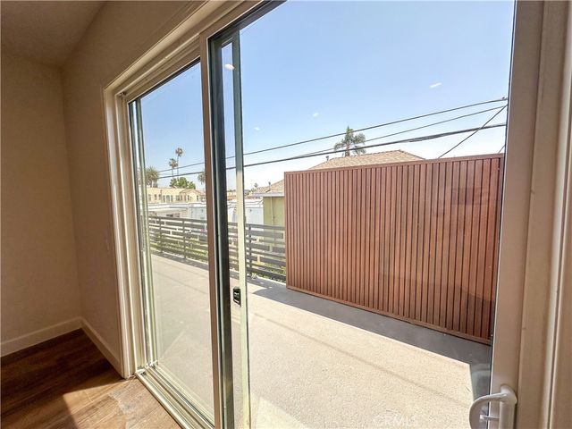 2840 Wellington Road, Los Angeles, CA 90016