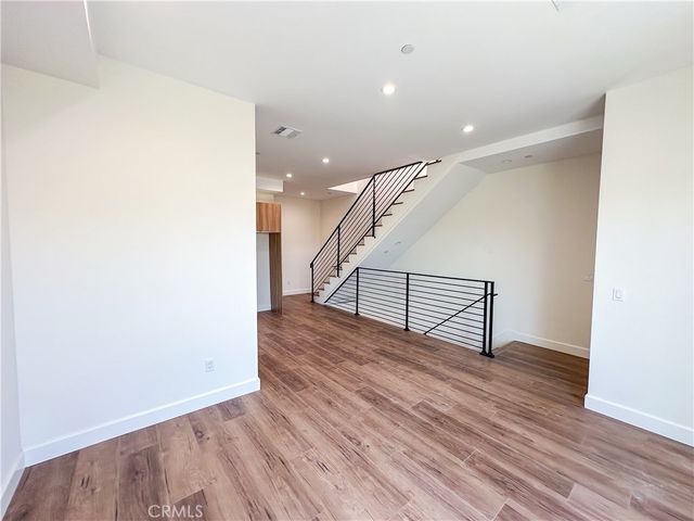 2840 Wellington Road, Los Angeles, CA 90016