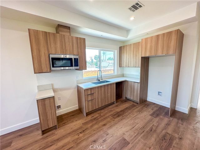 2840 Wellington Road, Los Angeles, CA 90016