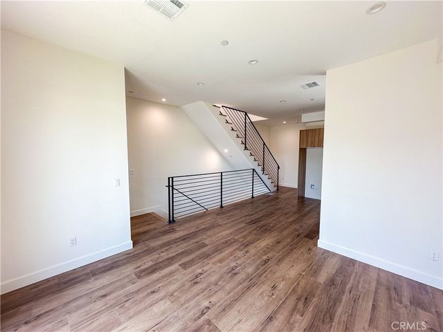 2840 Wellington Road, Los Angeles, CA 90016