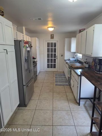 1228 32nd Avenue, Gulfport, MS 39501