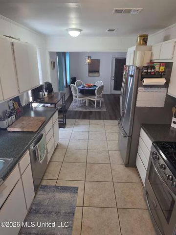 1228 32nd Avenue, Gulfport, MS 39501