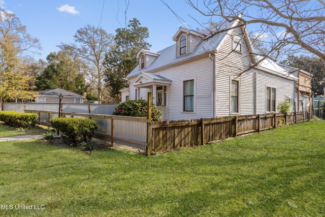 1127 19th Street, Gulfport, MS 39501