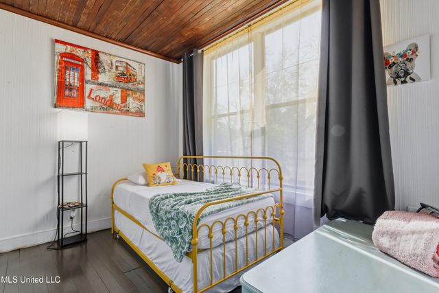 1127 19th Street, Gulfport, MS 39501