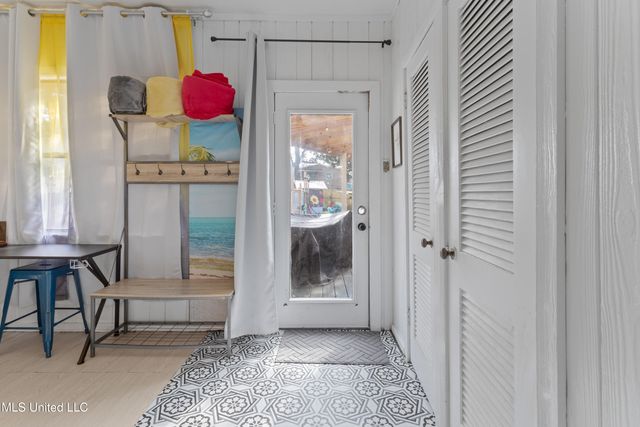 1127 19th Street, Gulfport, MS 39501