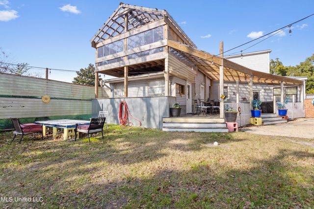 1127 19th Street, Gulfport, MS 39501