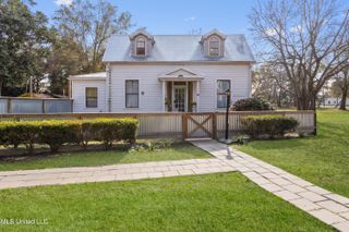 1127 19th Street, Gulfport, MS 39501