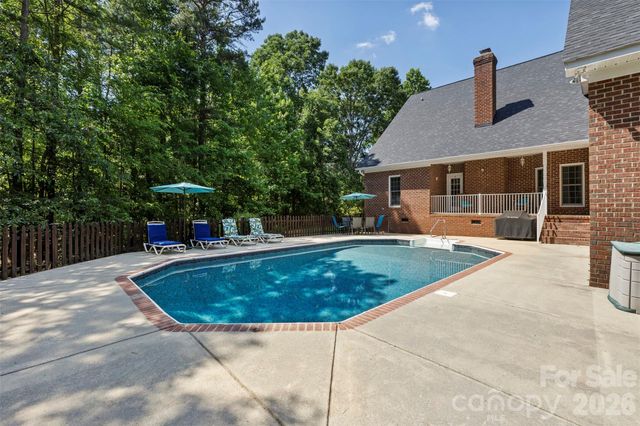 710 Sleepy Hollow Road, Midland, NC 28107