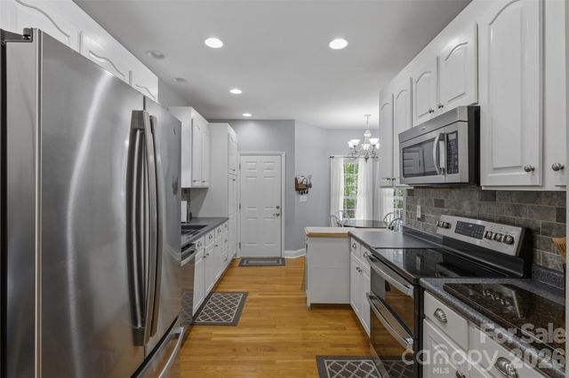 710 Sleepy Hollow Road, Midland, NC 28107