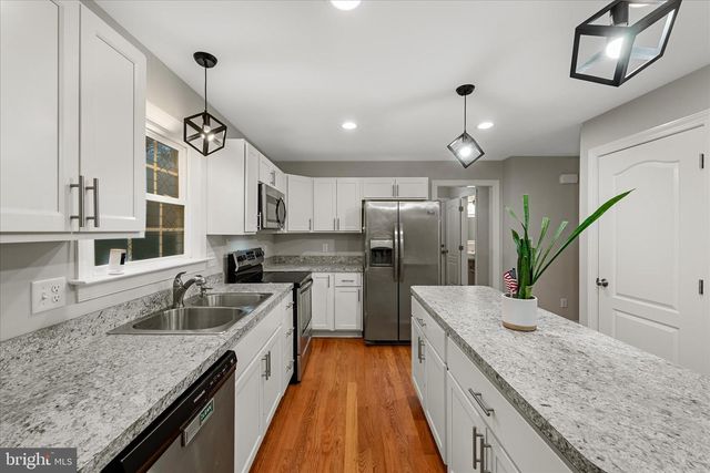 701 HICKORY TRL, Winchester, VA 22602