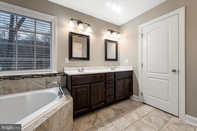 701 HICKORY TRL, Winchester, VA 22602