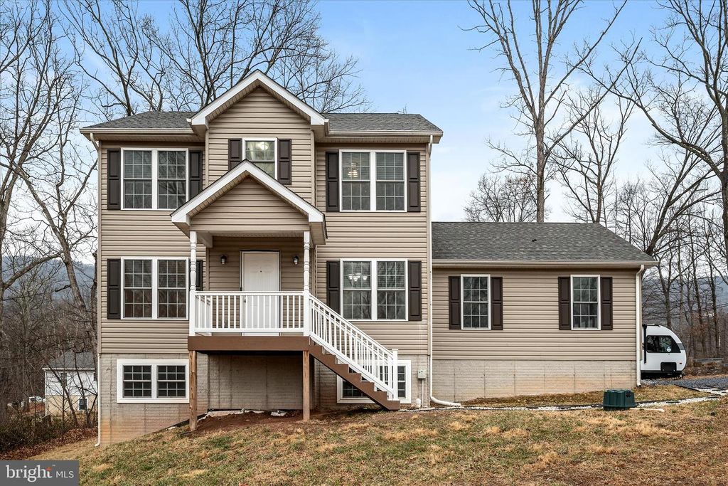 701 HICKORY TRL, Winchester, VA 22602