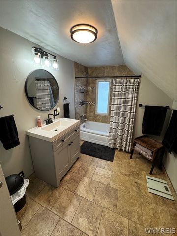 482 Hawley Street, Lockport City, NY 14094