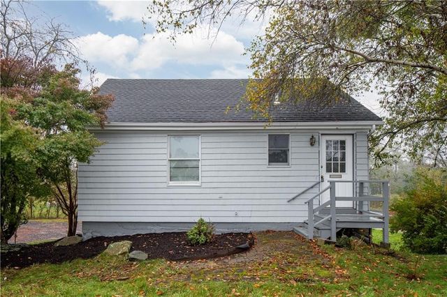 226 Turnpike Avenue, Portsmouth, RI 02871