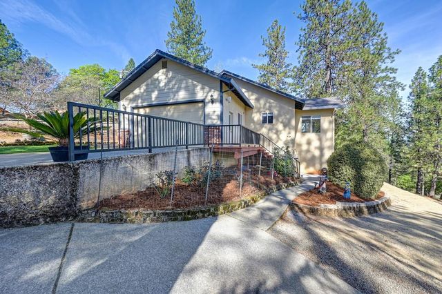 2065 Hotchkiss Ct, Cool, CA 95614