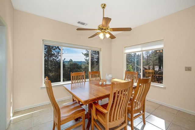 2065 Hotchkiss Ct, Cool, CA 95614