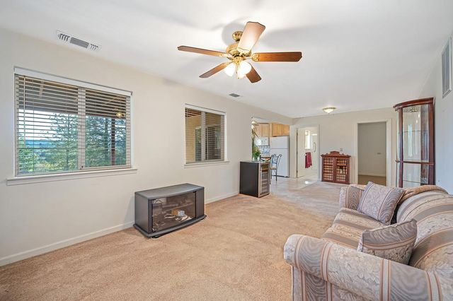 2065 Hotchkiss Ct, Cool, CA 95614