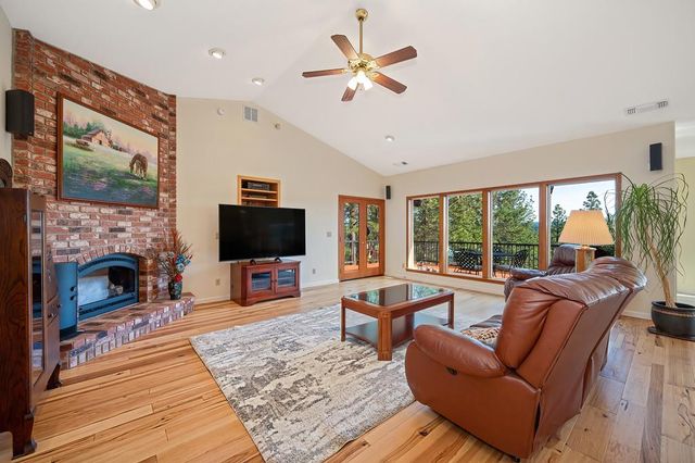 2065 Hotchkiss Ct, Cool, CA 95614