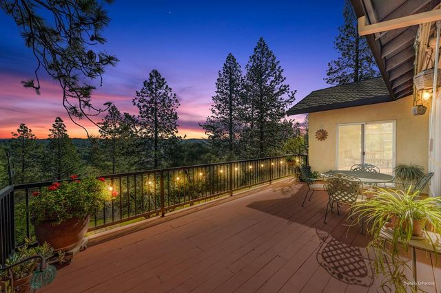 2065 Hotchkiss Ct, Cool, CA 95614