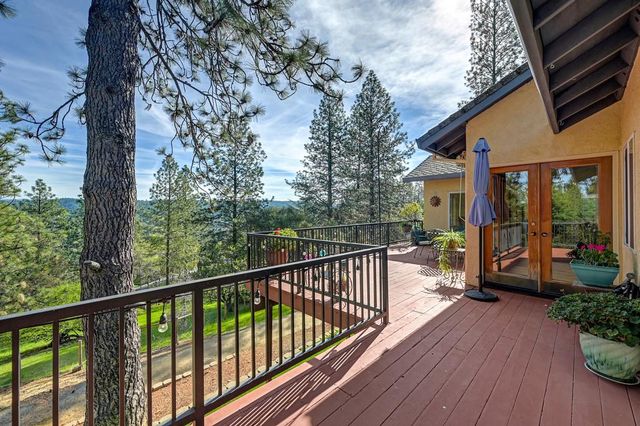 2065 Hotchkiss Ct, Cool, CA 95614