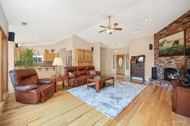 2065 Hotchkiss Ct, Cool, CA 95614