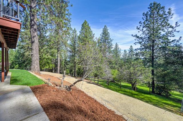 2065 Hotchkiss Ct, Cool, CA 95614