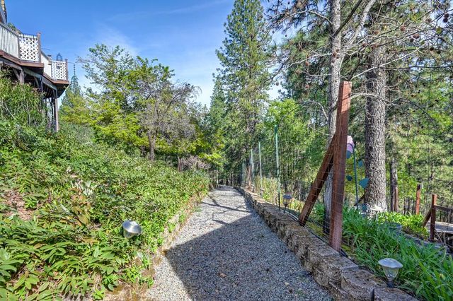 2065 Hotchkiss Ct, Cool, CA 95614