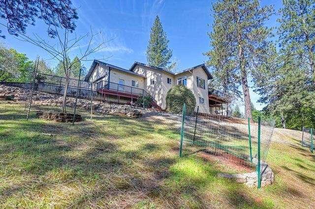 2065 Hotchkiss Ct, Cool, CA 95614