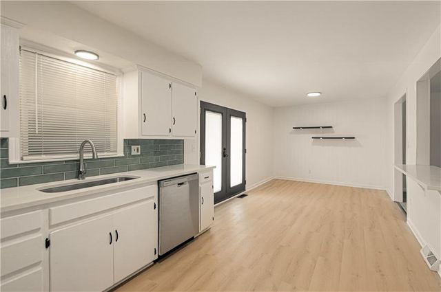 709 S Oak Street, Gardner, KS 66030