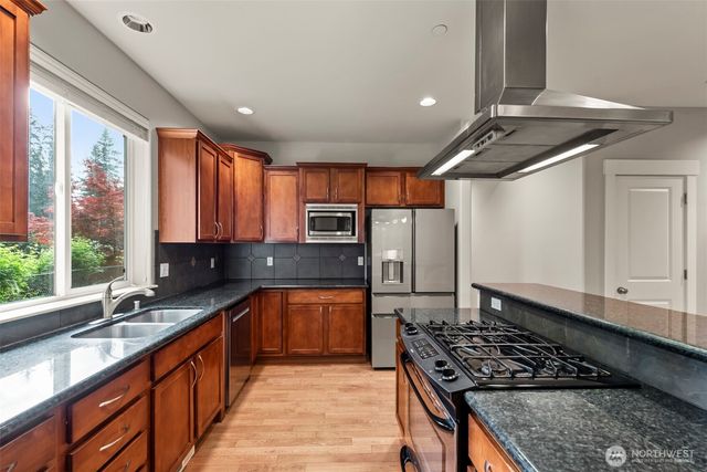 9106 172nd Avenue NE, Redmond, WA 98052