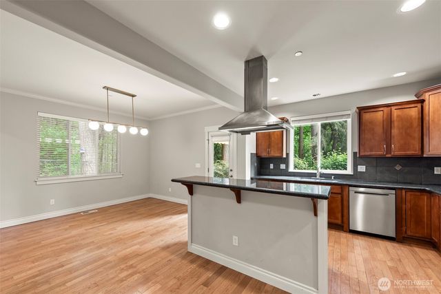 9106 172nd Avenue NE, Redmond, WA 98052