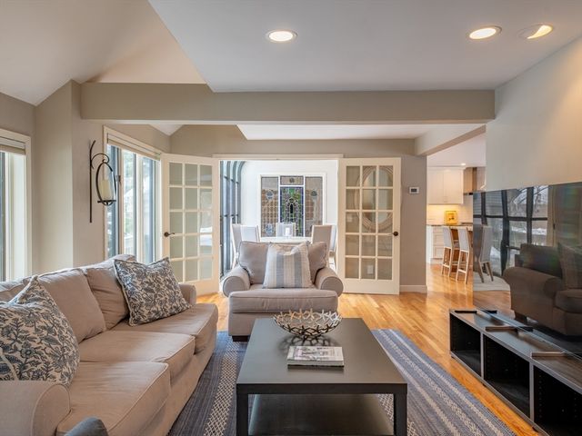 111 Loring St, Duxbury, MA 02332