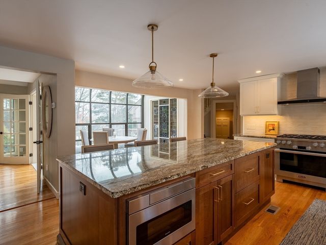 111 Loring St, Duxbury, MA 02332