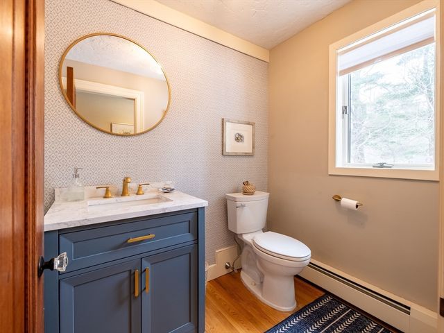 111 Loring St, Duxbury, MA 02332