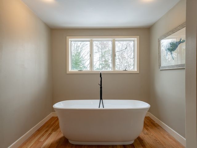 111 Loring St, Duxbury, MA 02332