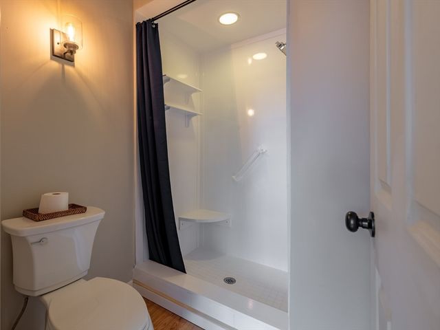 111 Loring St, Duxbury, MA 02332