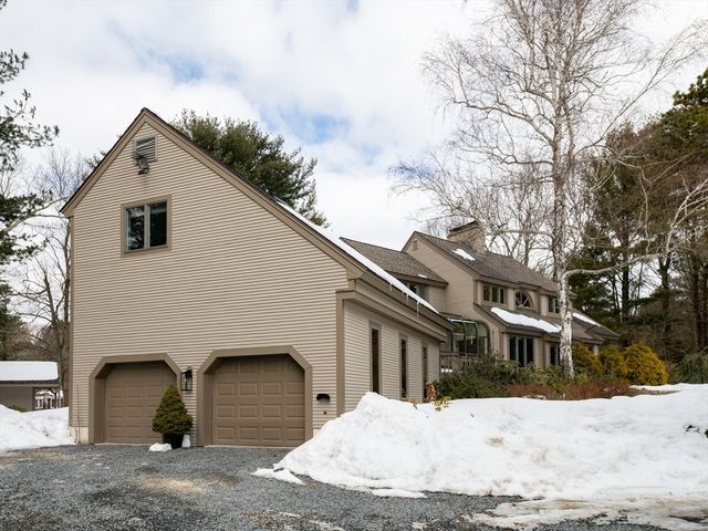 111 Loring St, Duxbury, MA 02332