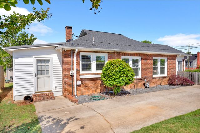 310 E. South 5th Street, Seneca, SC 29678