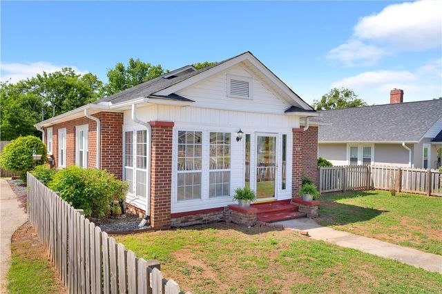 310 E. South 5th Street, Seneca, SC 29678