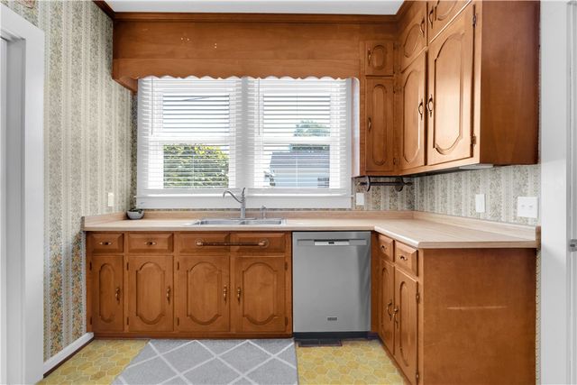 310 E. South 5th Street, Seneca, SC 29678