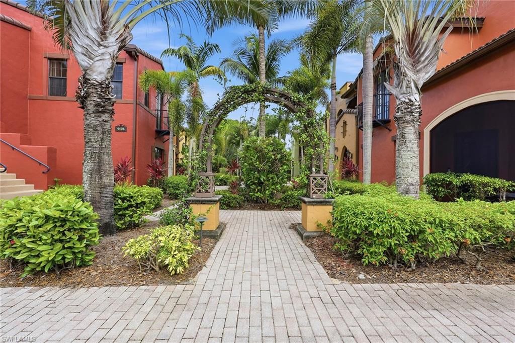 9126 Chula Vista ST 12303, NAPLES, FL 34113 — photo 2