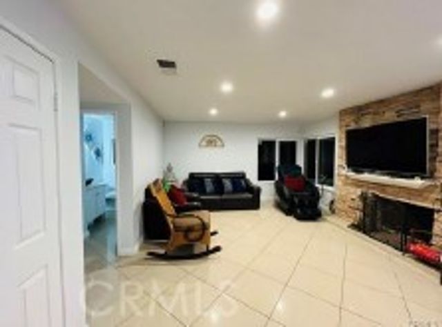 12711 Castleford, Cerritos, CA 90703