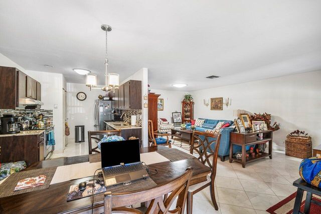 5814 Doris Court, Delray Beach, FL 33484