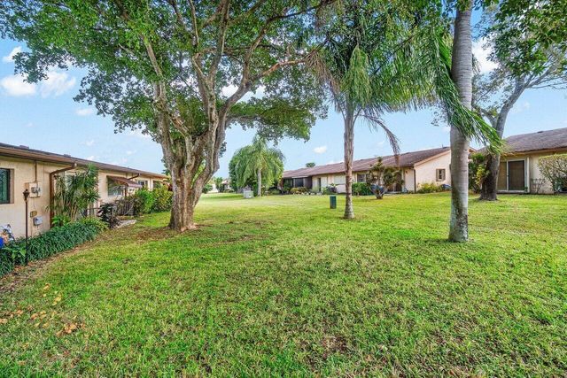 5814 Doris Court, Delray Beach, FL 33484