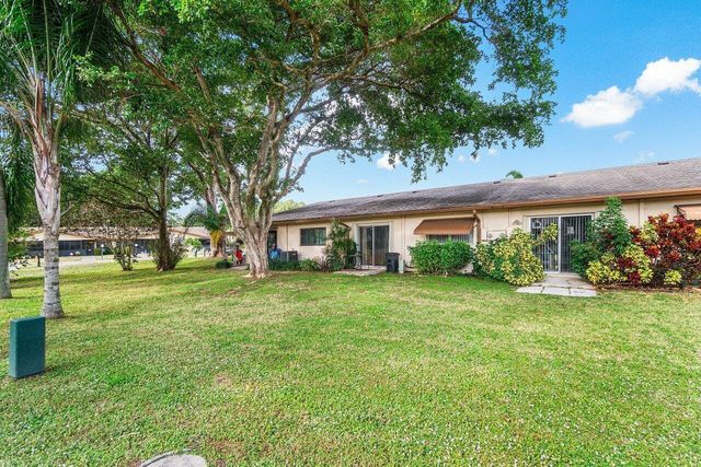 5814 Doris Court, Delray Beach, FL 33484